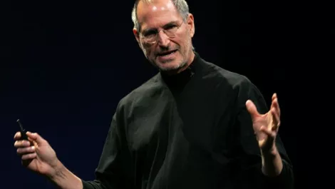 Steve Jobs resigns as Apple CEO