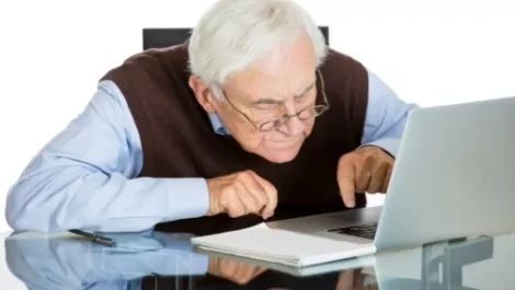 Kiwi baby boomers feeling patronised by tech companies