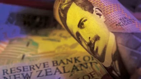 NZ dollar gains vs. euro; Greek payment not enough to lift euro sentiment