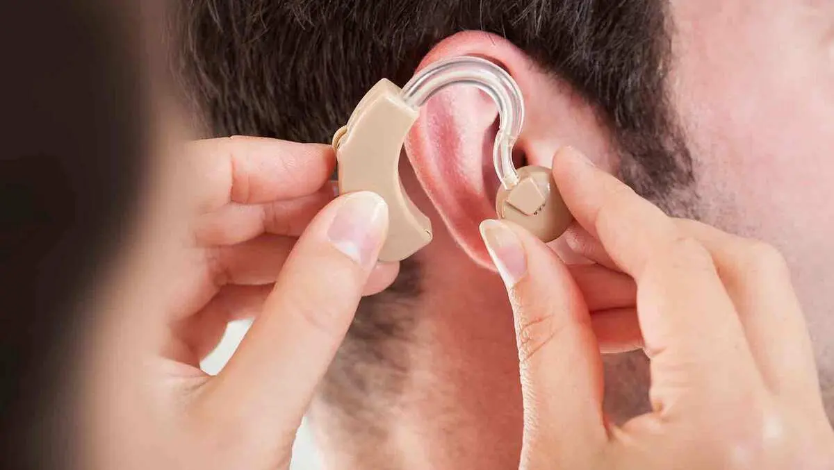 Good hearing is a neural balancing act