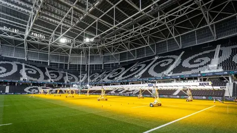 One NZ Stadium operators review misting fan option to deal with hot temperatures