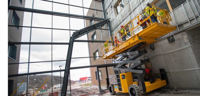 Scissor lift death under investigation